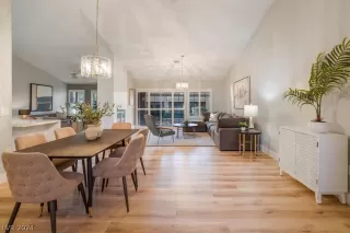 Photo #5: 2582750 Listing