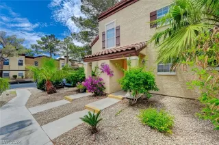 Photo #2: 2582771 Listing