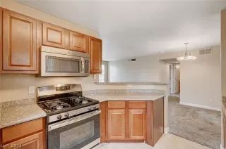 Photo #3: 2582771 Listing