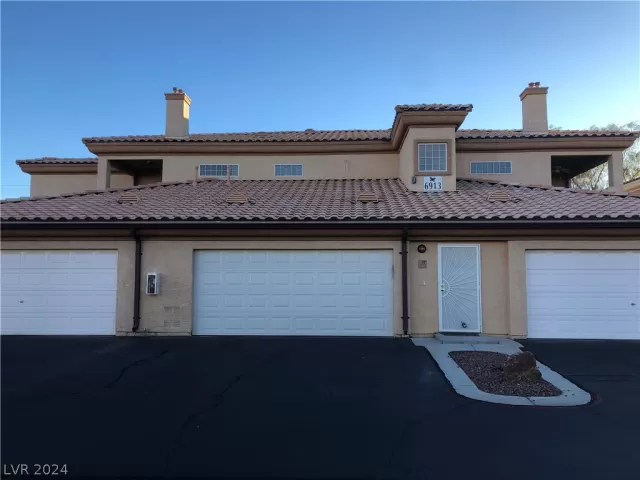 MLS: 2582799 Condo For Sale