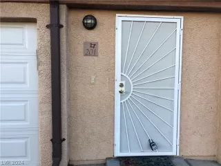 Photo #2: 2582799 Listing 