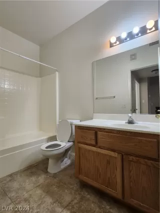 Photo #5: 2582821 Listing