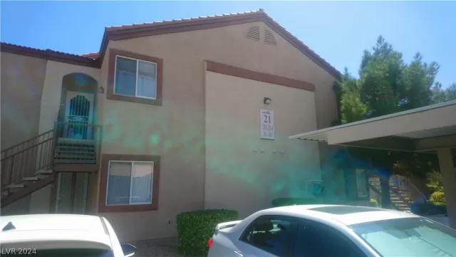 MLS: 2582826 Condo For Sale