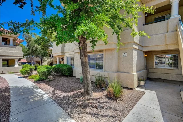 MLS: 2582837 Condo For Sale