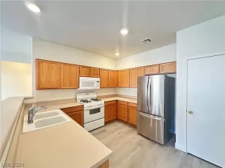 Photo #6: 2582844 Listing 