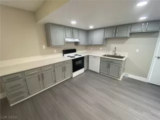 Photo #4: 2582854 Listing