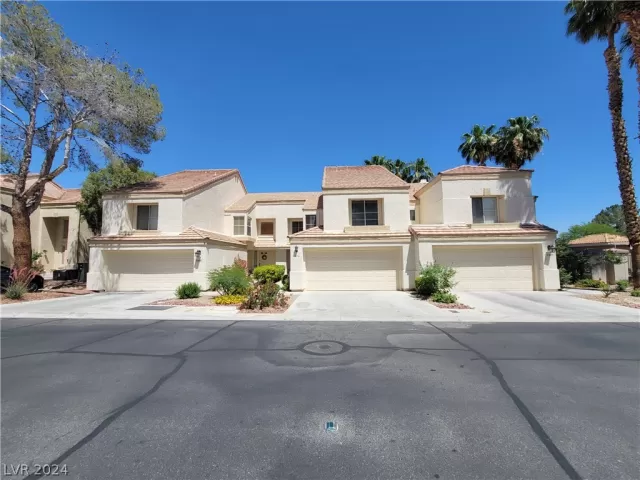 MLS: 2582875 Condo For Sale