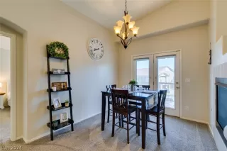 Photo #5: 2582878 Listing