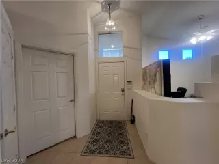 Photo #5: 2582889 Listing 