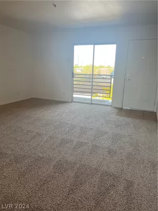 Photo #4: 2582892 Listing 