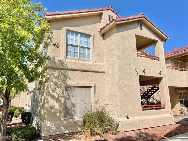 MLS: 2582893 Condo For Sale