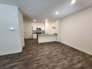 Photo #3: 2582898 Listing 