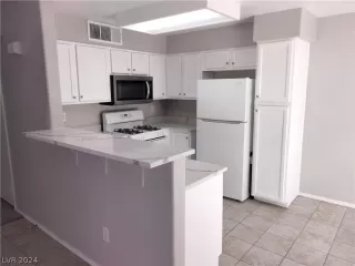 Photo #1: 2582907 Listing 