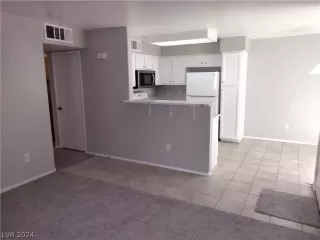 Photo #5: 2582907 Listing 