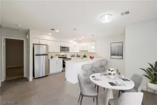 Photo #3: 2582927 Listing 
