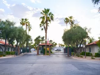 Photo #1: 2582931 Listing