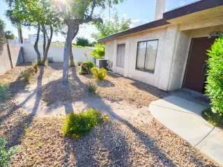 Photo #5: 2582931 Listing