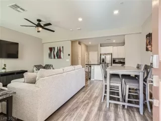 Photo #3: 2582947 Listing 