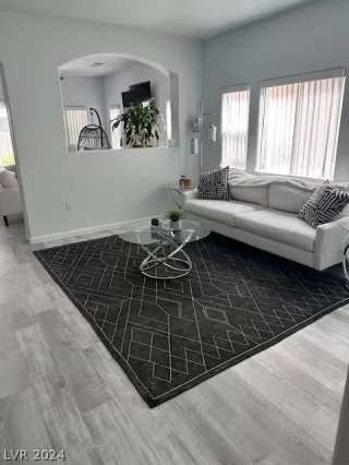 Photo #3: 2582951 Listing 