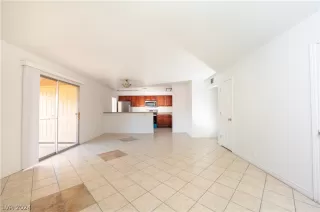 Photo #3: 2582978 Listing