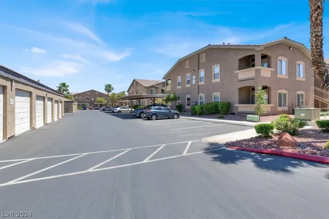 MLS: 2582985 Condo For Sale