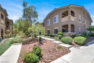 Photo #1: 2582985 Listing 