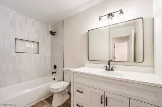 Photo #5: 2582991 Listing