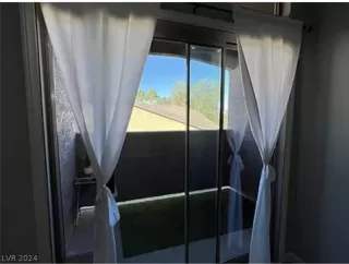 Photo #4: 2583000 Listing