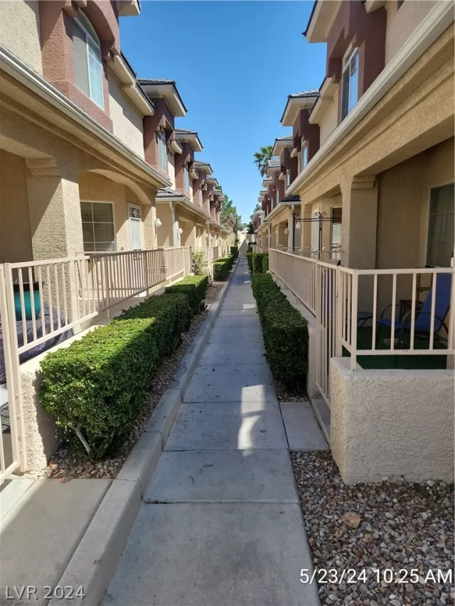MLS: 2583025 Condo For Sale