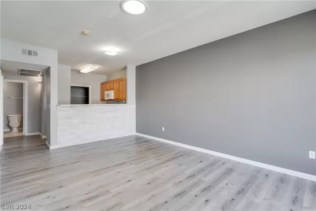 MLS: 2583070 Condo For Sale