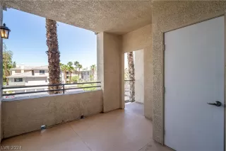 Photo #2: 2583070 Listing