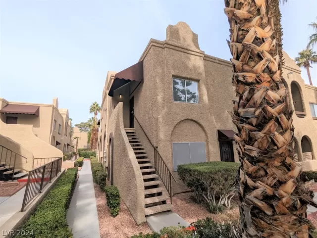 MLS: 2583095 Condo For Sale