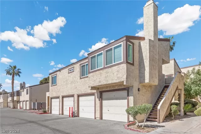 MLS: 2583102 Condo For Sale