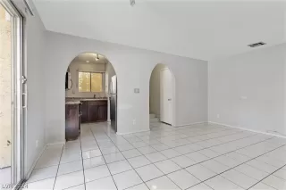 Photo #6: 2583102 Listing 