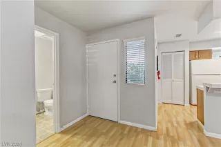 Photo #6: 2583159 Listing