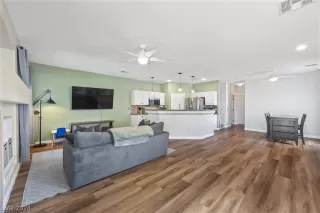 Photo #3: 2583176 Listing