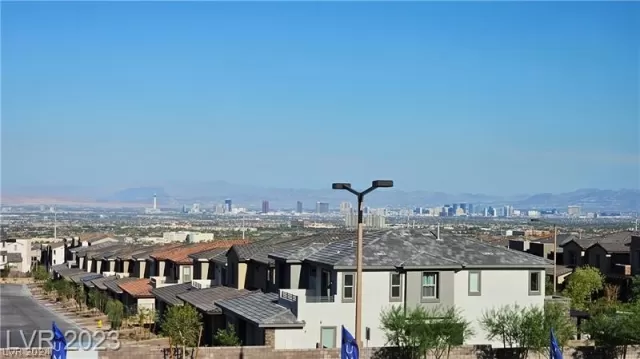 MLS: 2583177 Condo For Sale