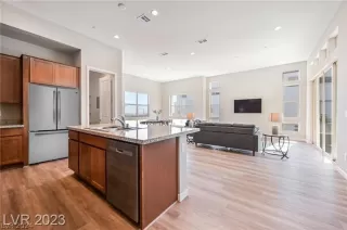 Photo #6: 2583177 Listing