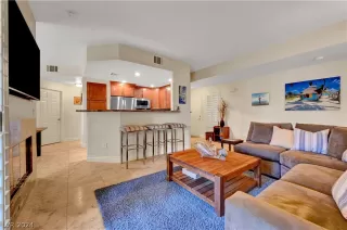 Photo #5: 2583185 Listing