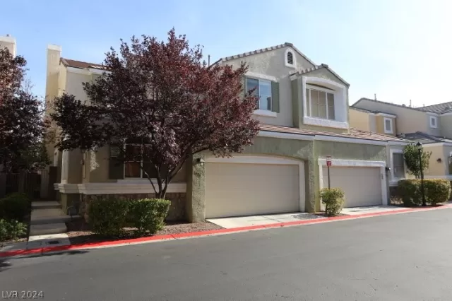 MLS: 2583194 Condo For Sale