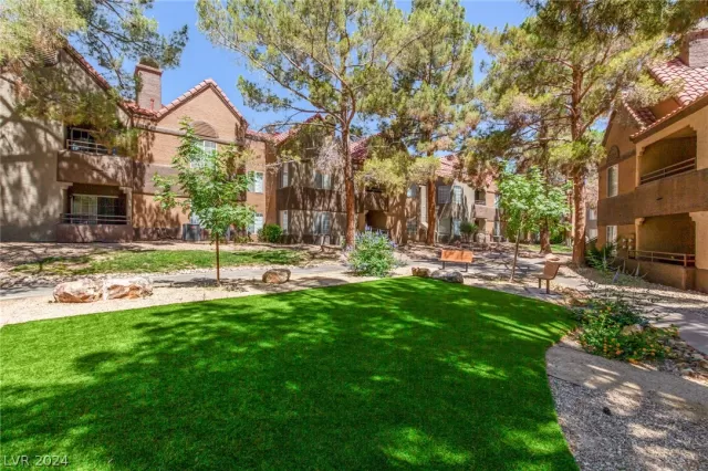 MLS: 2583212 Condo For Sale