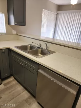 Photo #3: 2583213 Listing 