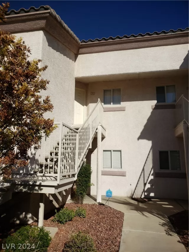 MLS: 2583224 Condo For Sale