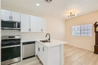 Photo #5: 2583247 Listing 