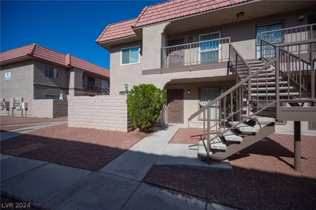 MLS: 2583252 Condo For Sale