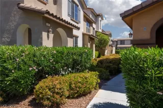 Photo #1: 2583280 Listing