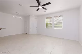 Photo #3: 2583280 Listing