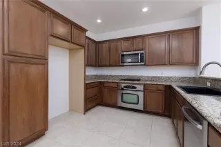 Photo #6: 2583280 Listing