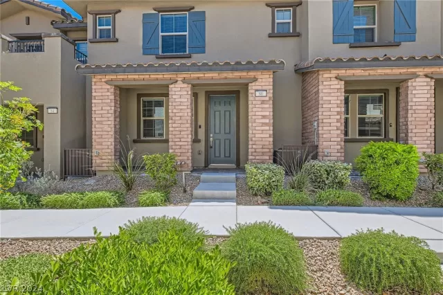 MLS: 2583294 Condo For Sale