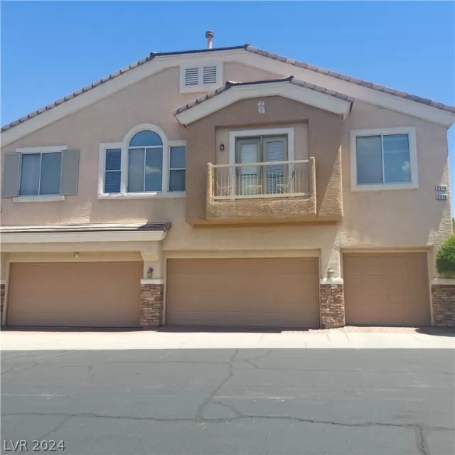 MLS: 2583302 Condo For Sale